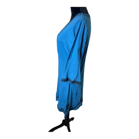 Bcbg Maxazria 3/4 Sleeve Embroidered V Neck Dress Size Medium - Picture 2 of 5